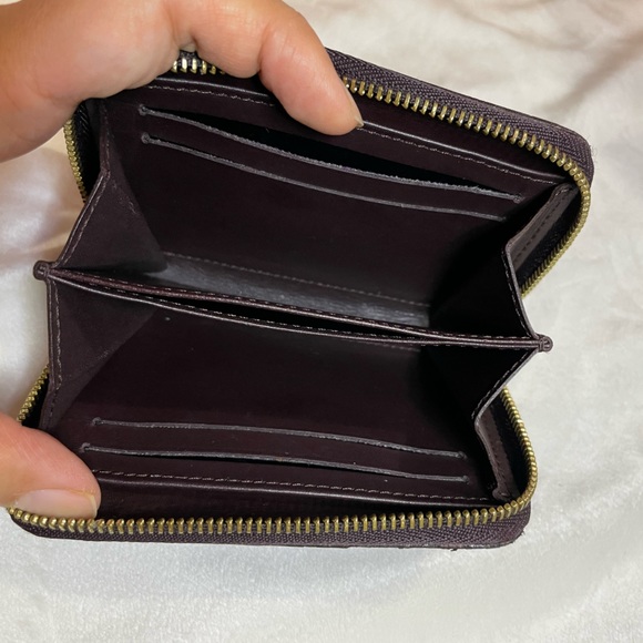 Louis Vuitton Vernis dark purple zippy card holder 💜 - Picture 3 of 10